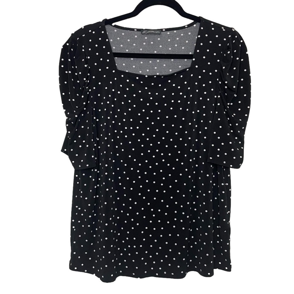 Adrianna Papell Black White Polka Dot Pleated Shoulder Top Lightweight **Flaw**